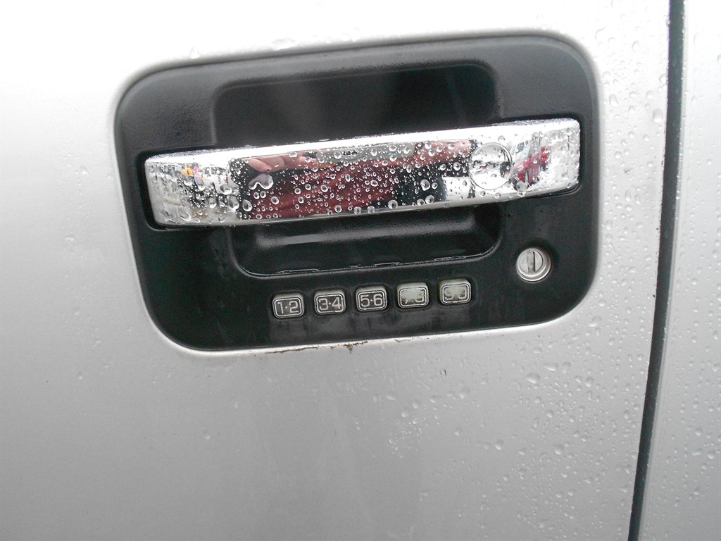 2013 Ford F-150 - $9,995