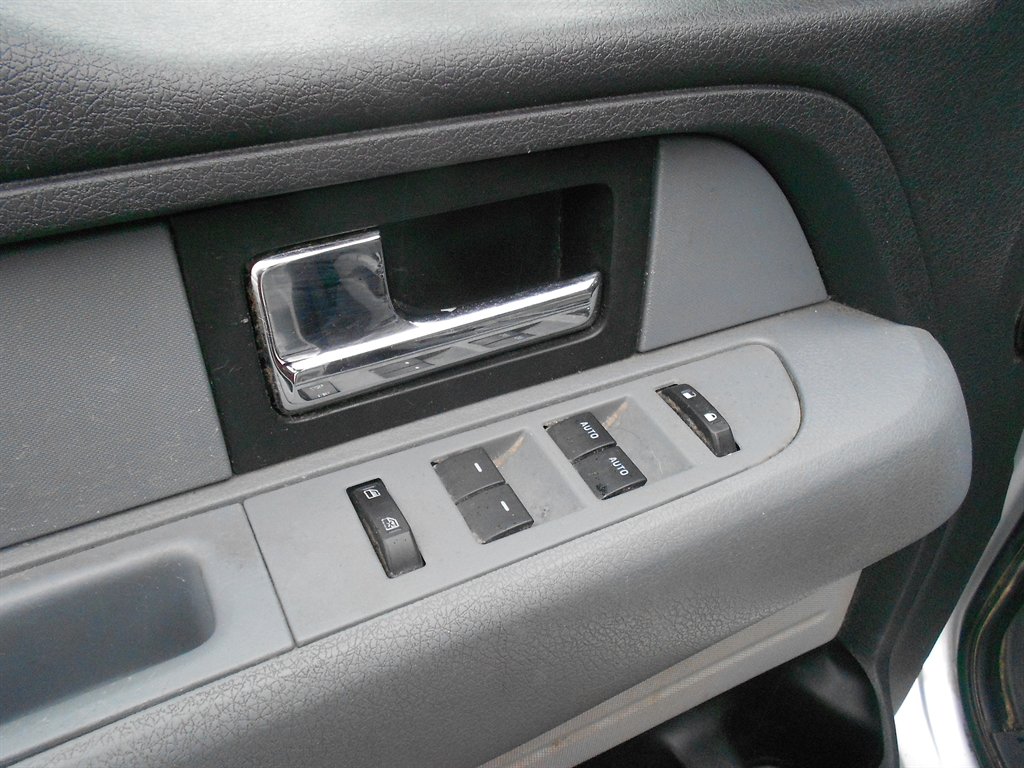 2013 Ford F-150 - $9,995