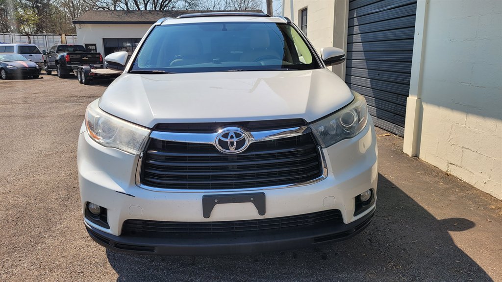 2016 Toyota Highlander - $12,500