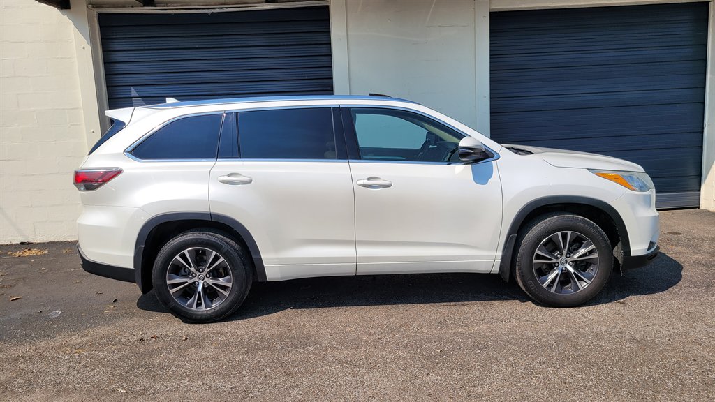 2016 Toyota Highlander - $12,500