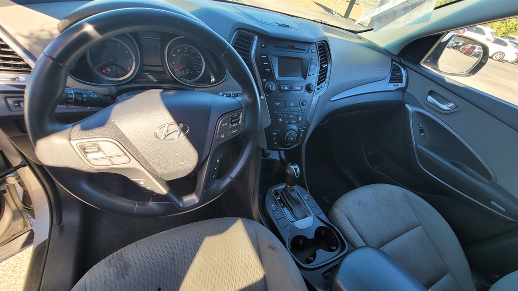 2014 Hyundai Santa Fe - $7,995