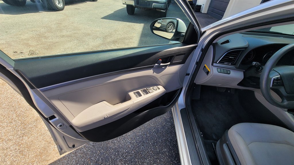 2017 Hyundai Elantra - $6,850