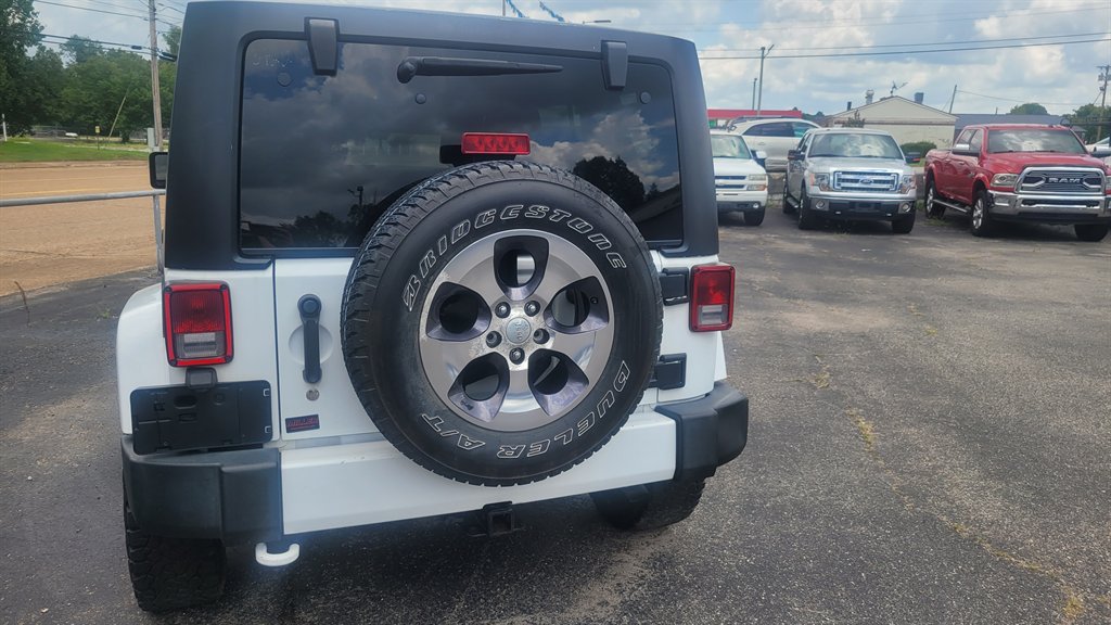 2016 Jeep Wrangler - $15,775