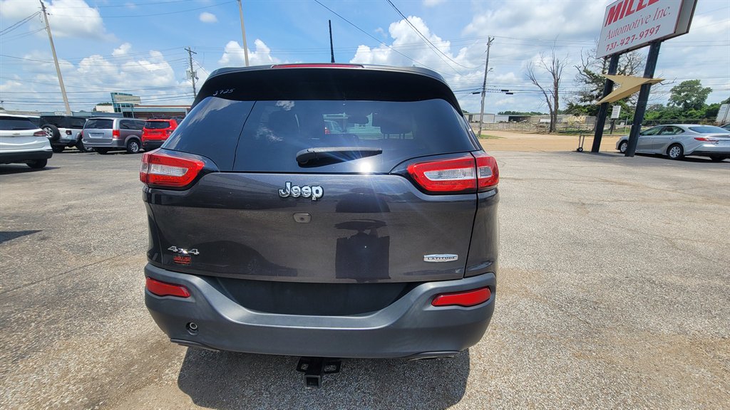 2017 Jeep Cherokee - $8,250