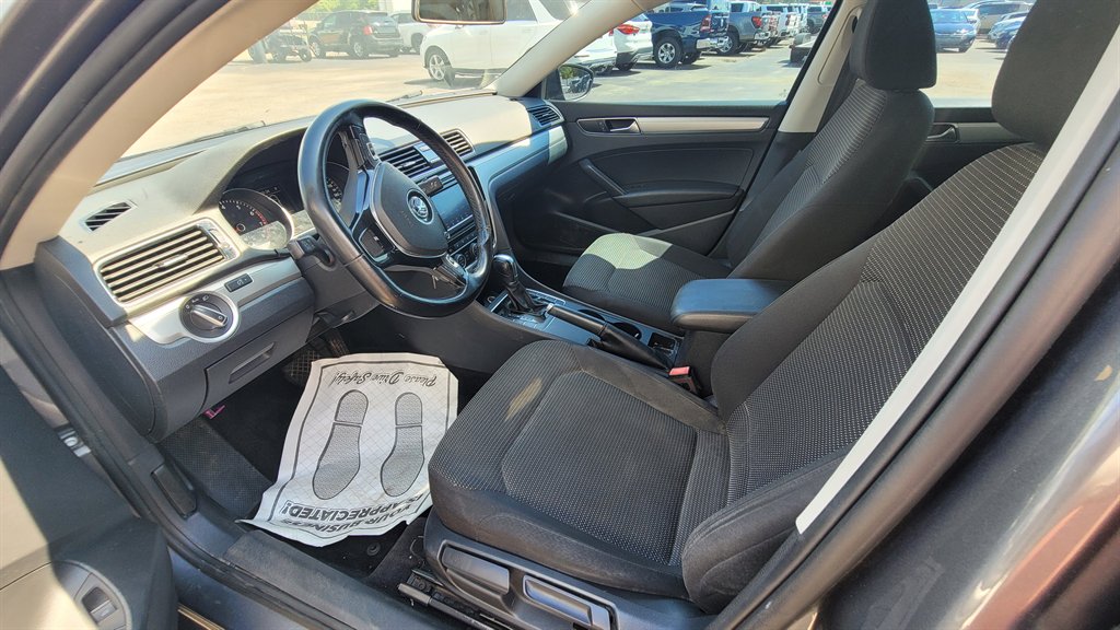 2018 Volkswagen Passat - $9,850