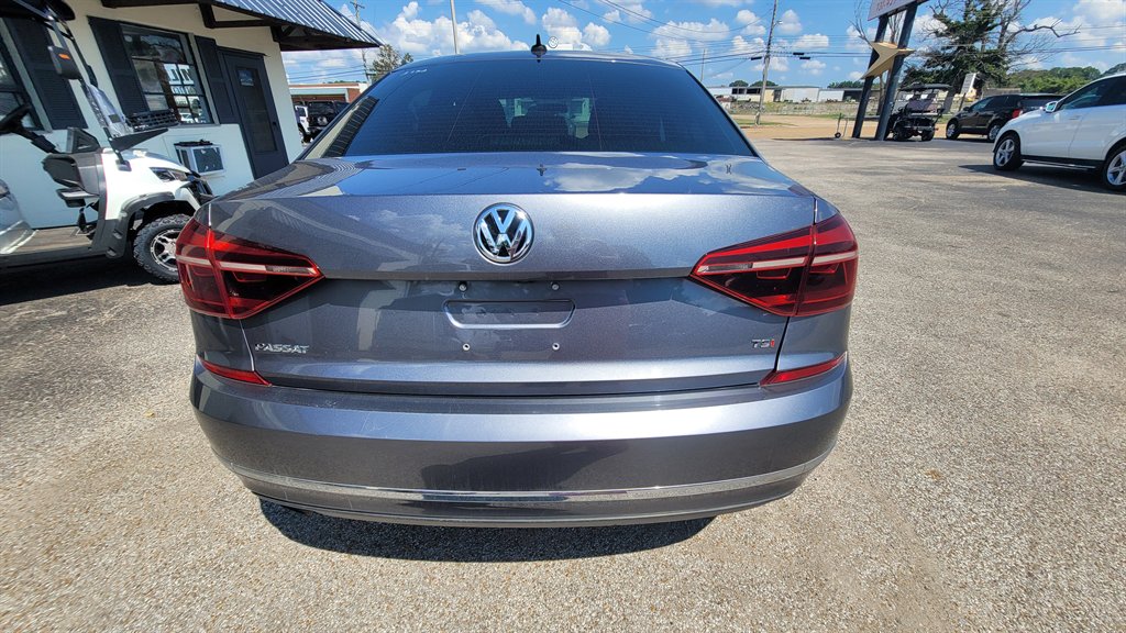 2018 Volkswagen Passat - $9,850
