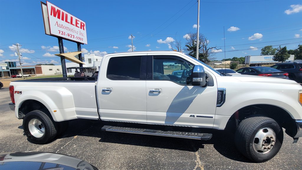 2017 Ford F-350 - $34,450