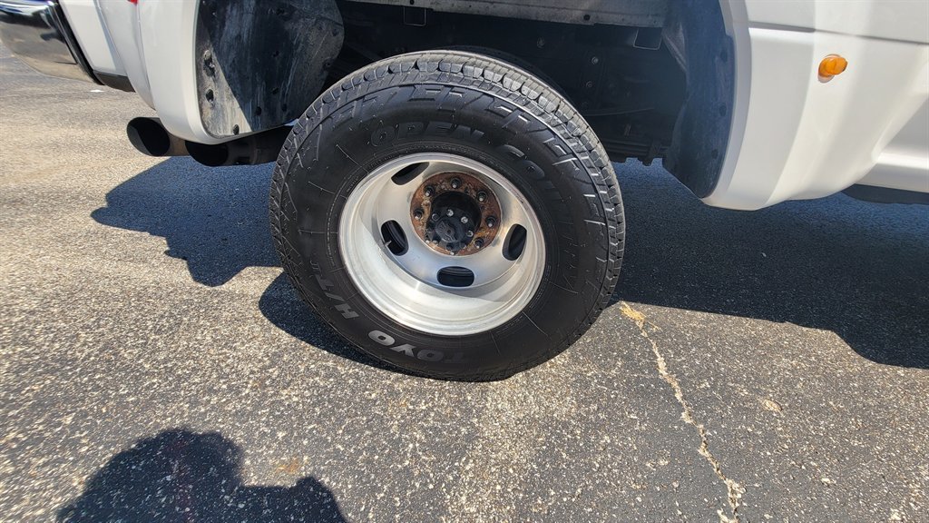 2017 Ford F-350 - $34,450