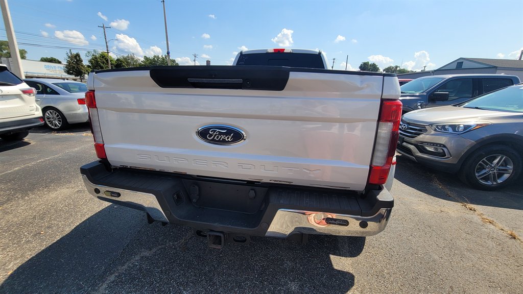 2017 Ford F-350 - $34,450