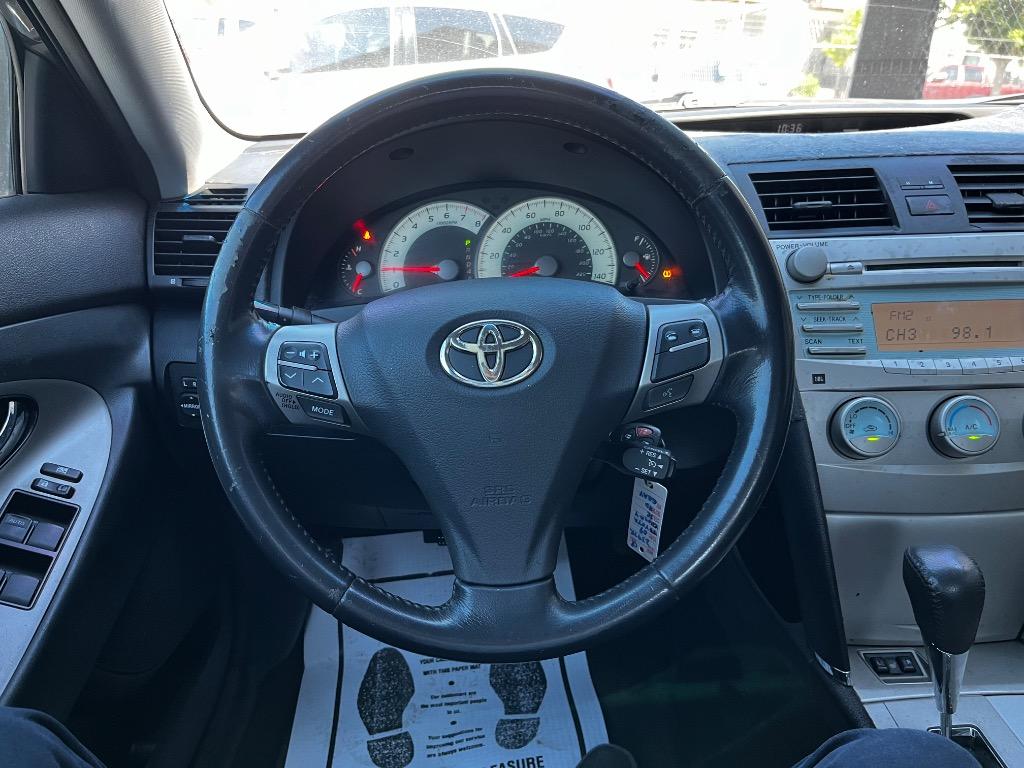 2013 Toyota Camry L photo