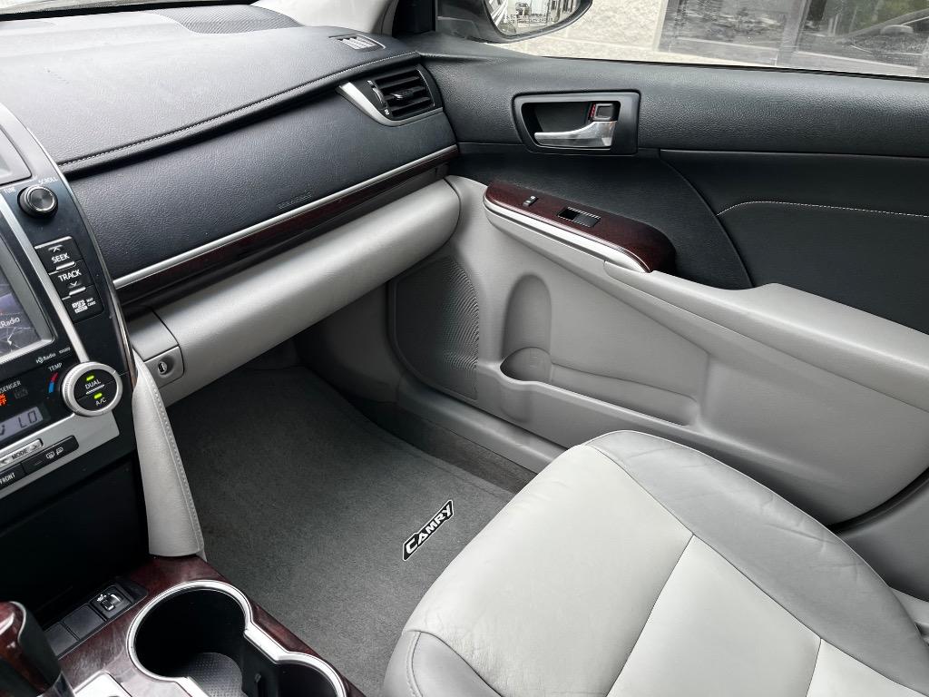 2014 Toyota Camry L photo