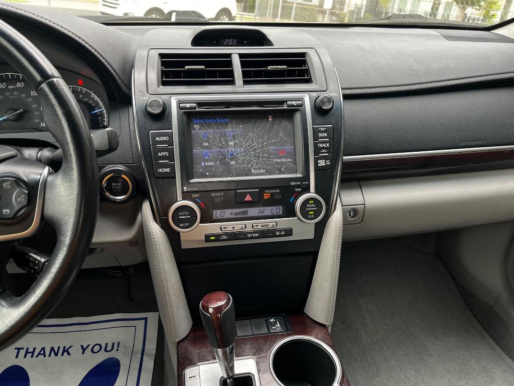 2014 Toyota Camry L photo