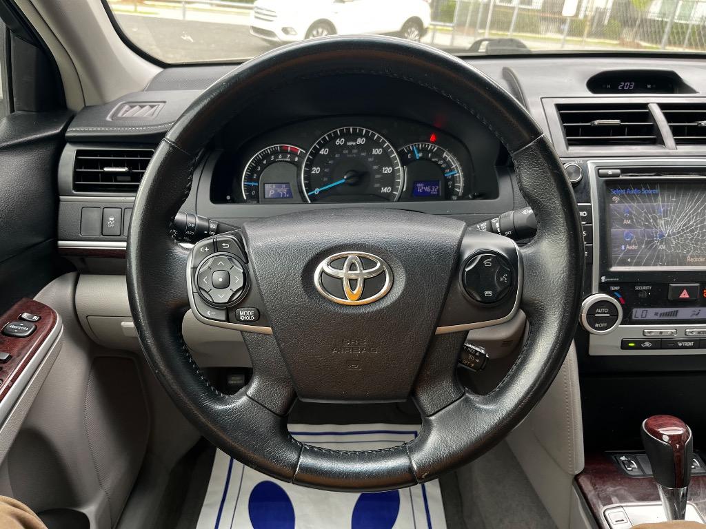 2014 Toyota Camry L photo