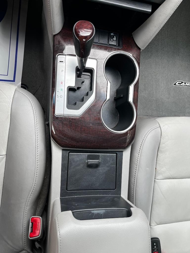 2014 Toyota Camry L photo