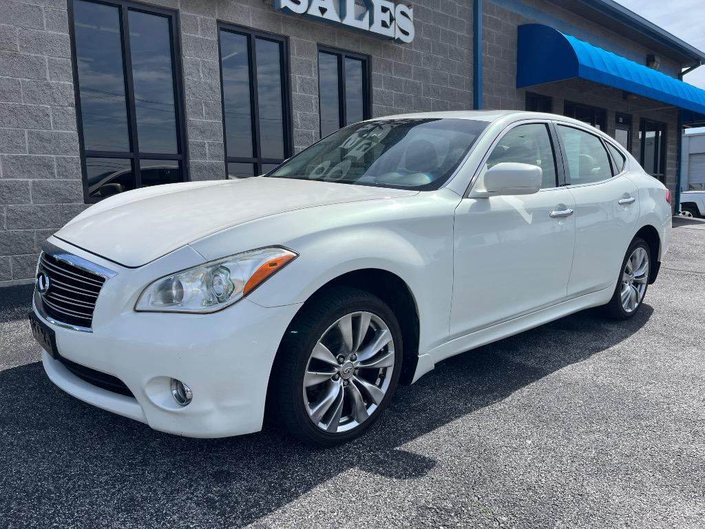 2012 INFINITI M - $11,999