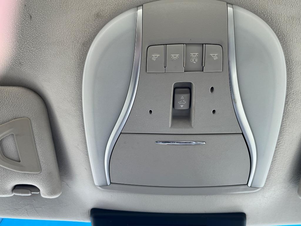 2012 INFINITI M - $11,999