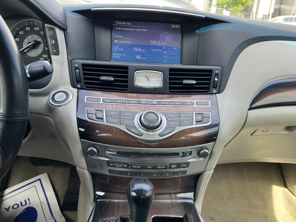 2012 INFINITI M - $11,999