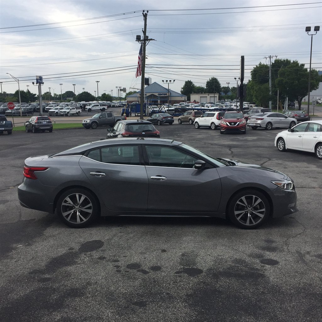 2016 Nissan Maxima - $13,999