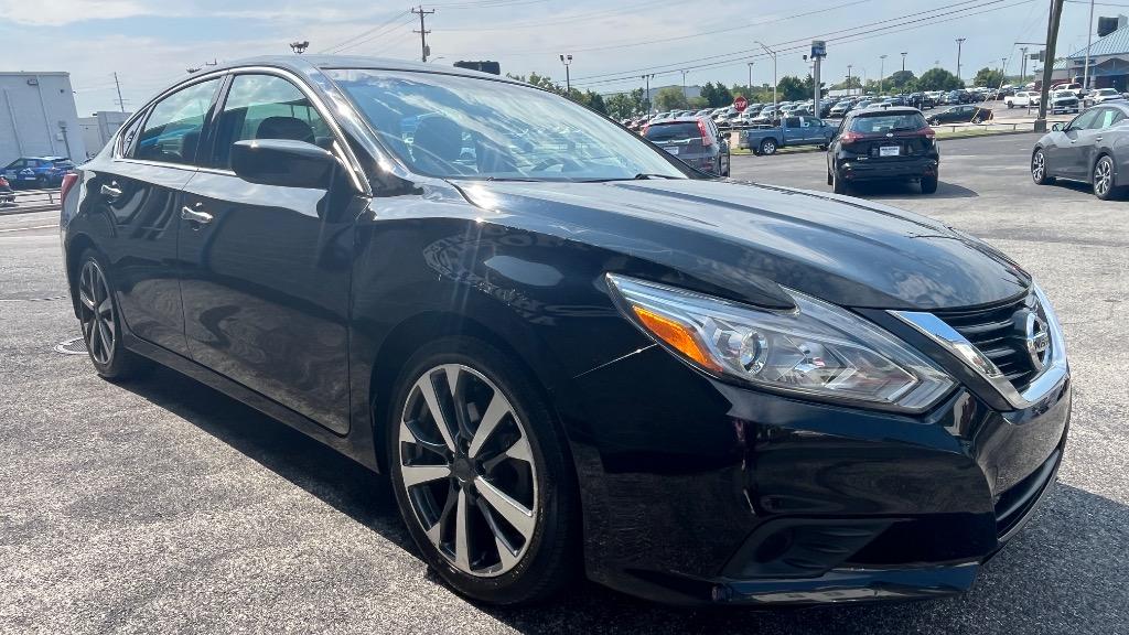 2016 Nissan Altima - $13,299
