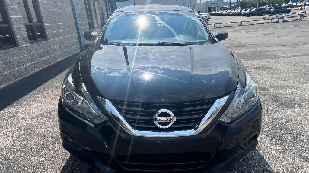 2016 Nissan Altima - $13,299