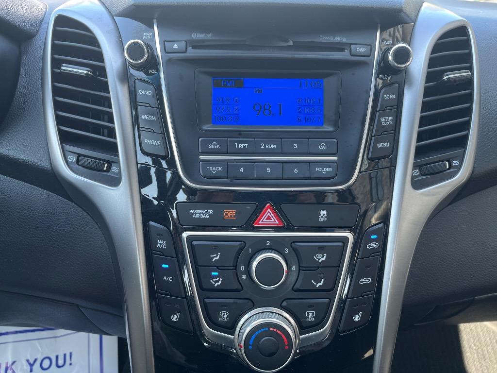 2016 Hyundai Elantra - $9,299