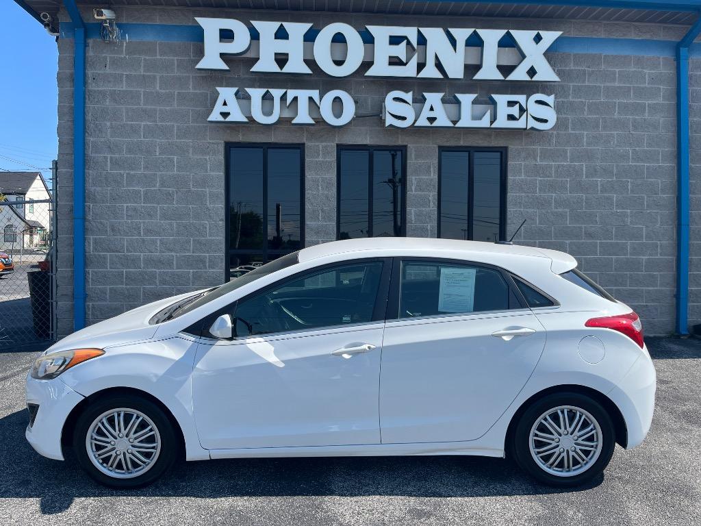 2016 Hyundai Elantra - $9,299