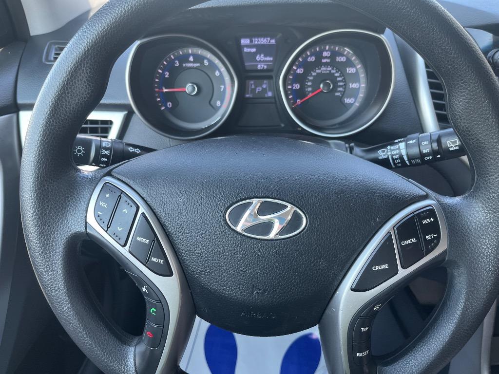 2016 Hyundai Elantra - $9,299