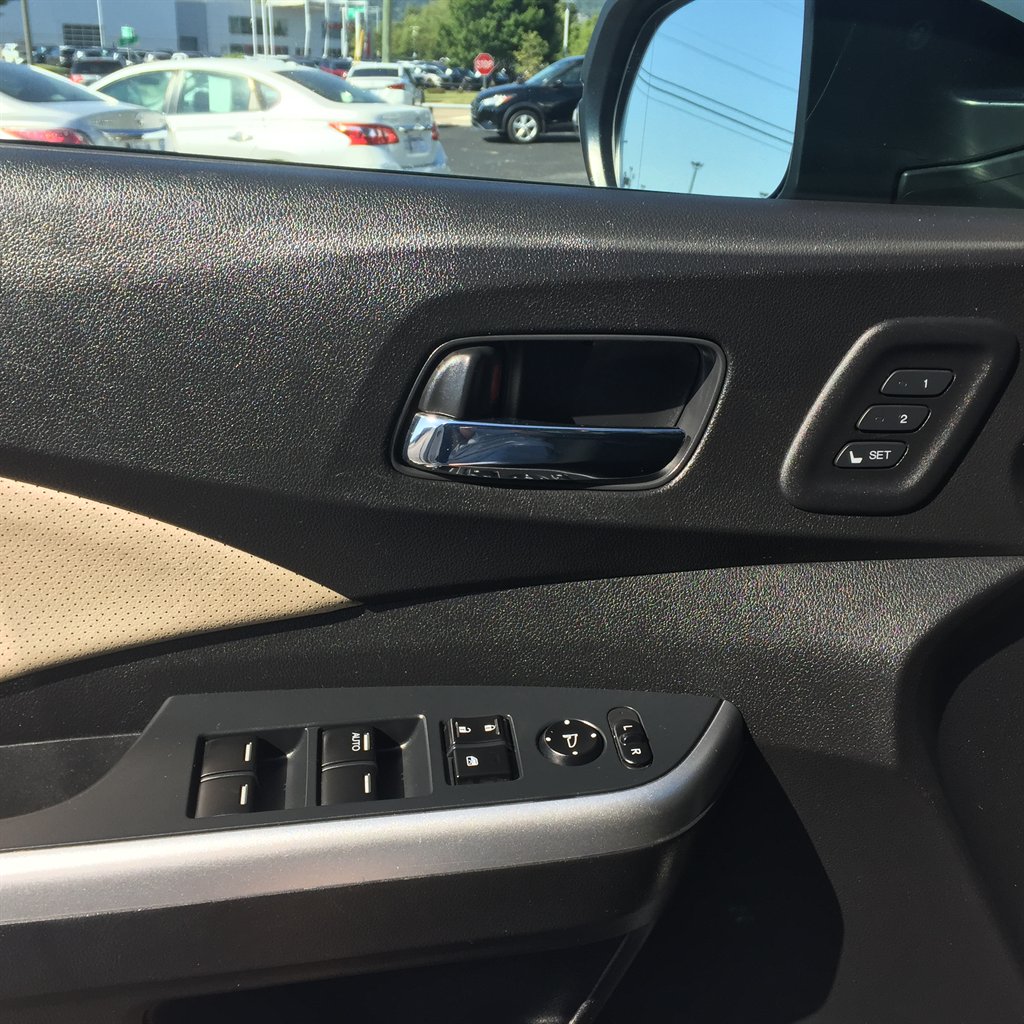 2015 Honda CR-V - $12,499