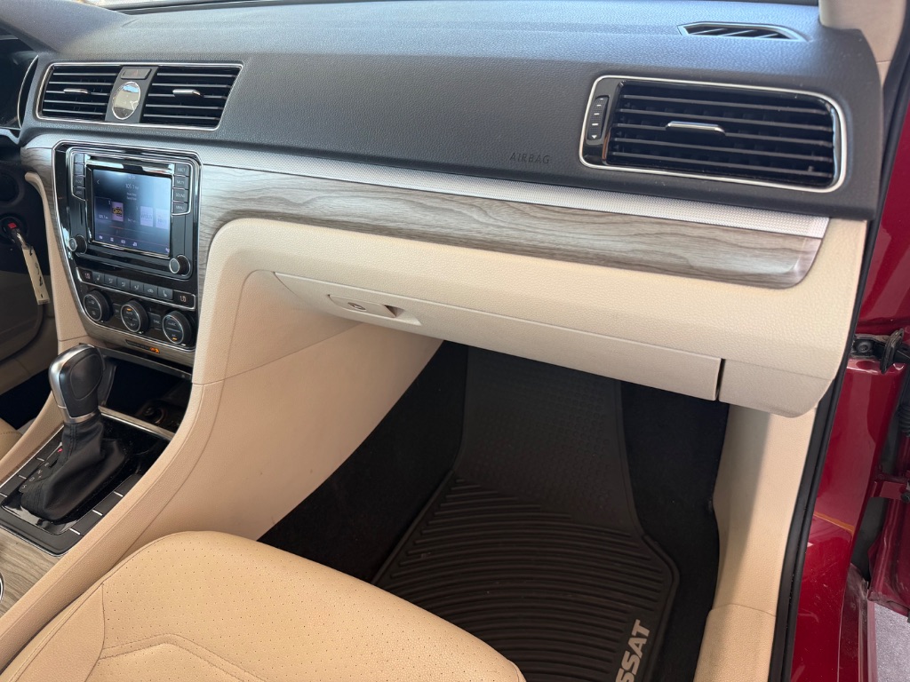 2016 Volkswagen Passat - $11,450