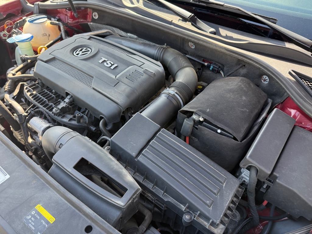 2016 Volkswagen Passat - $11,450