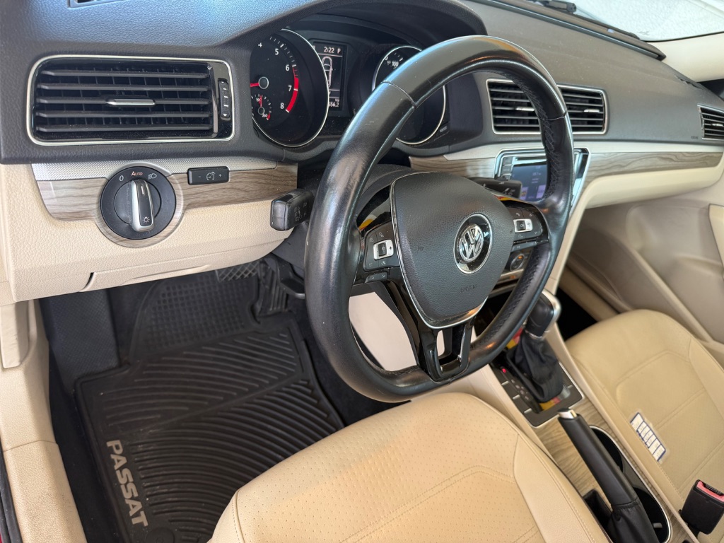 2016 Volkswagen Passat - $11,450