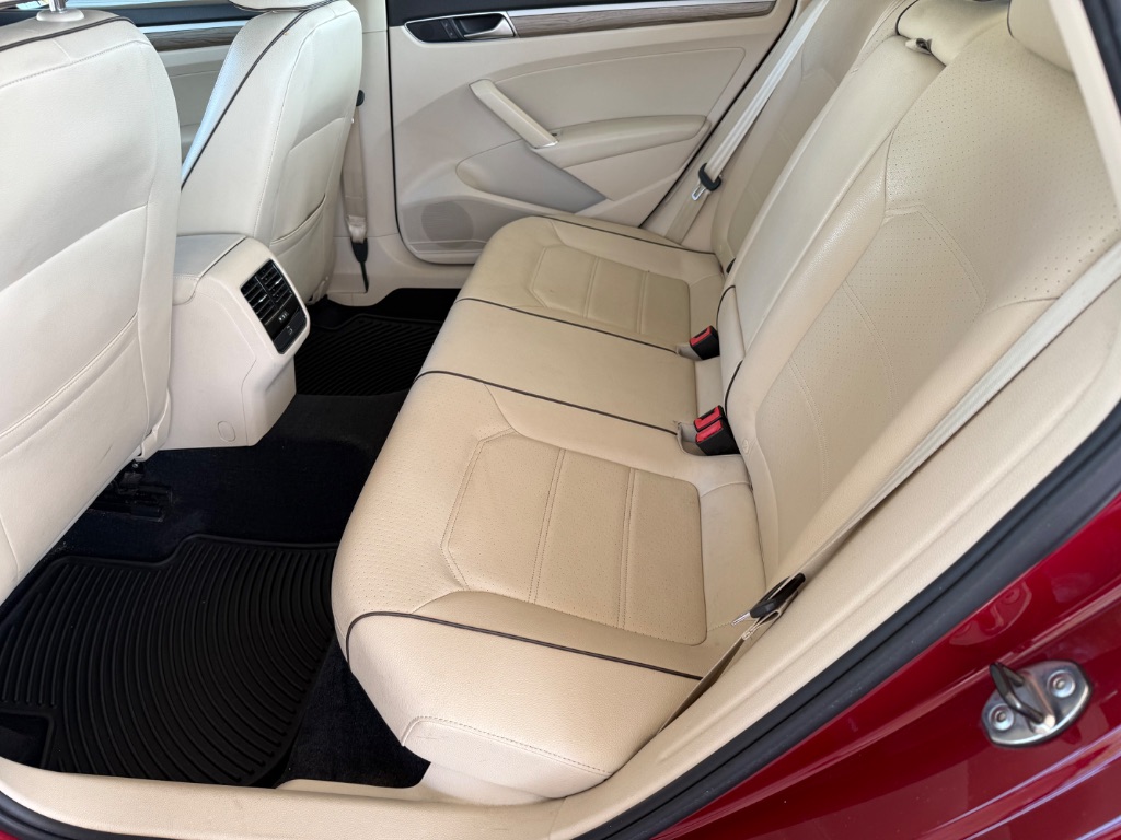 2016 Volkswagen Passat - $11,450