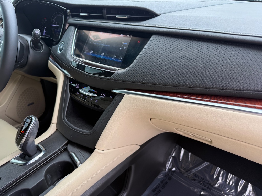 2017 Cadillac XT5 - $17,950