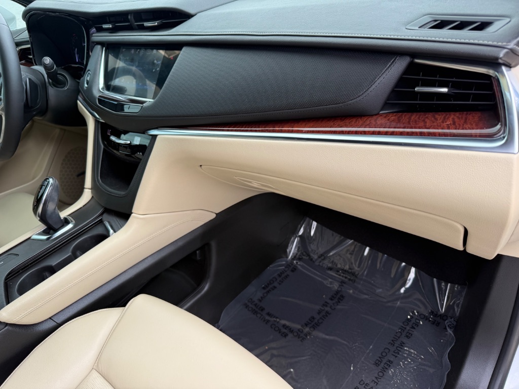 2017 Cadillac XT5 - $17,950