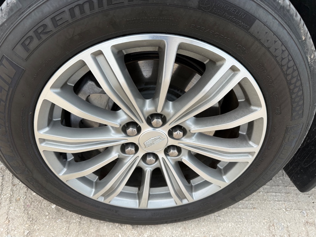 2017 Cadillac XT5 - $17,950