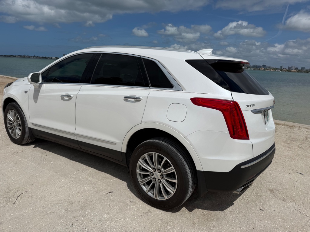 2017 Cadillac XT5 - $17,950