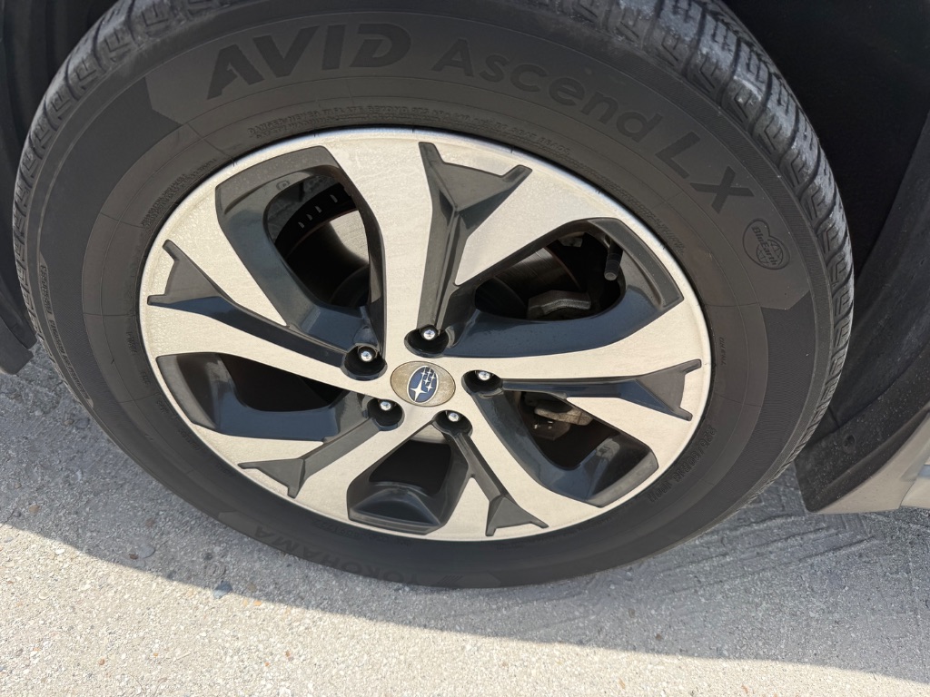2020 Subaru Outback - $21,950