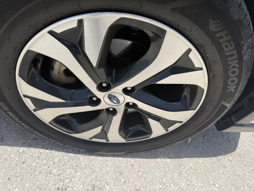 2020 Subaru Outback - $21,950