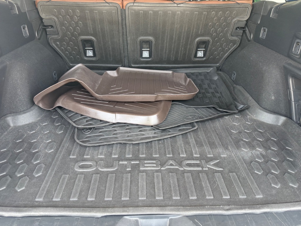 2020 Subaru Outback - $21,950