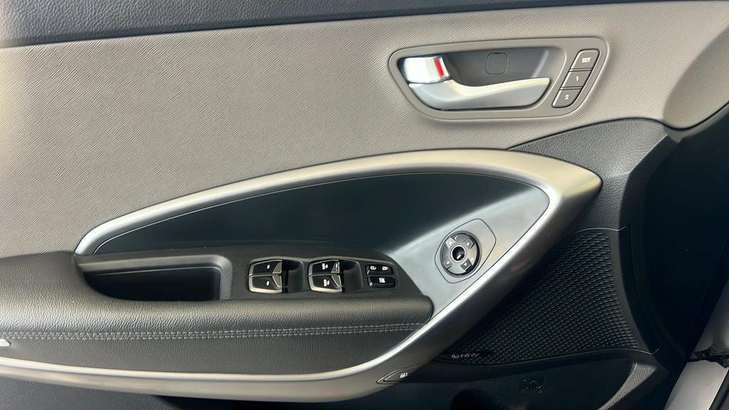 2017 Hyundai Santa Fe - $11,550