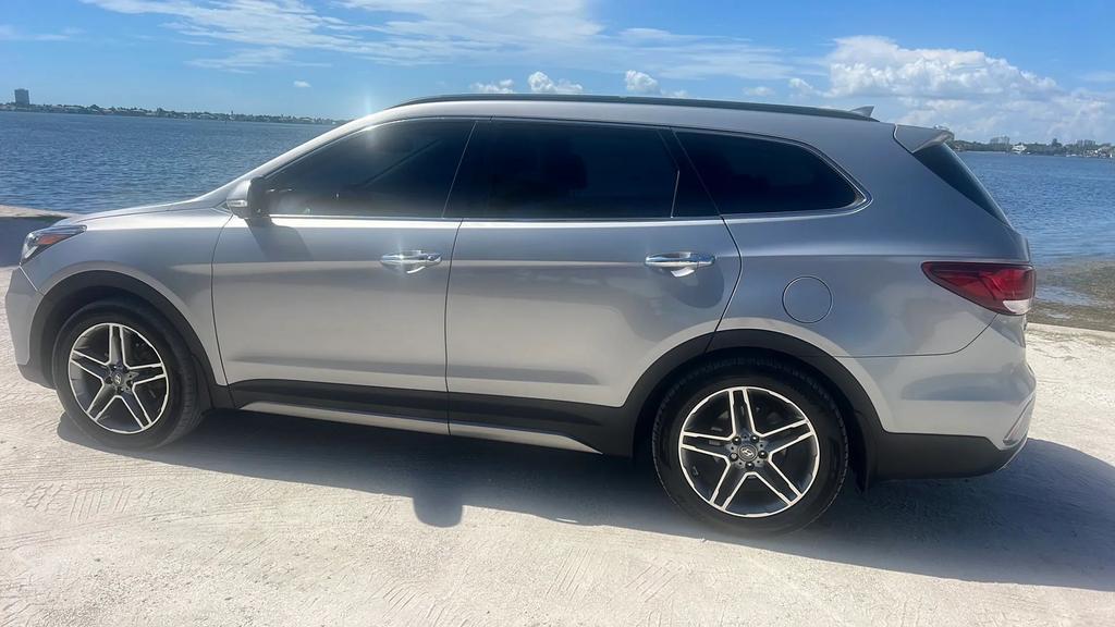 2017 Hyundai Santa Fe - $11,550