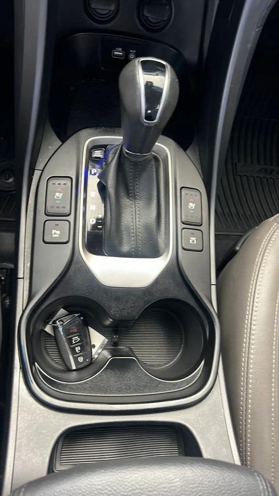 2017 Hyundai Santa Fe - $11,550
