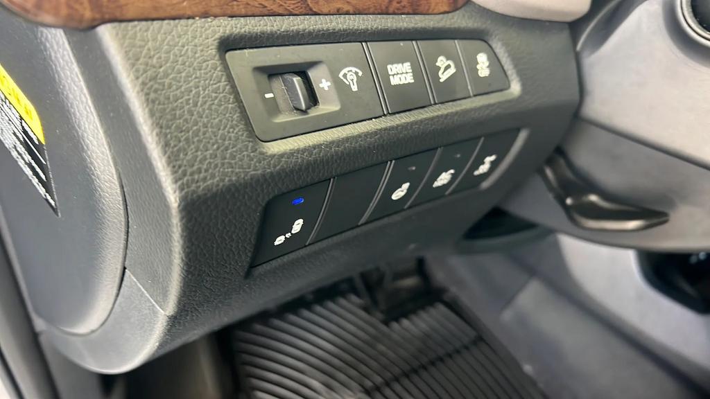 2017 Hyundai Santa Fe - $11,550