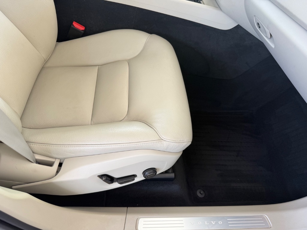 2019 Volvo XC60 - $18,950