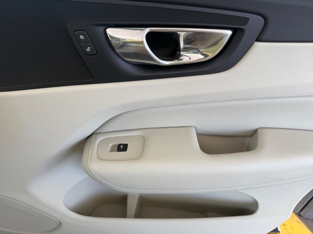 2019 Volvo XC60 - $18,950