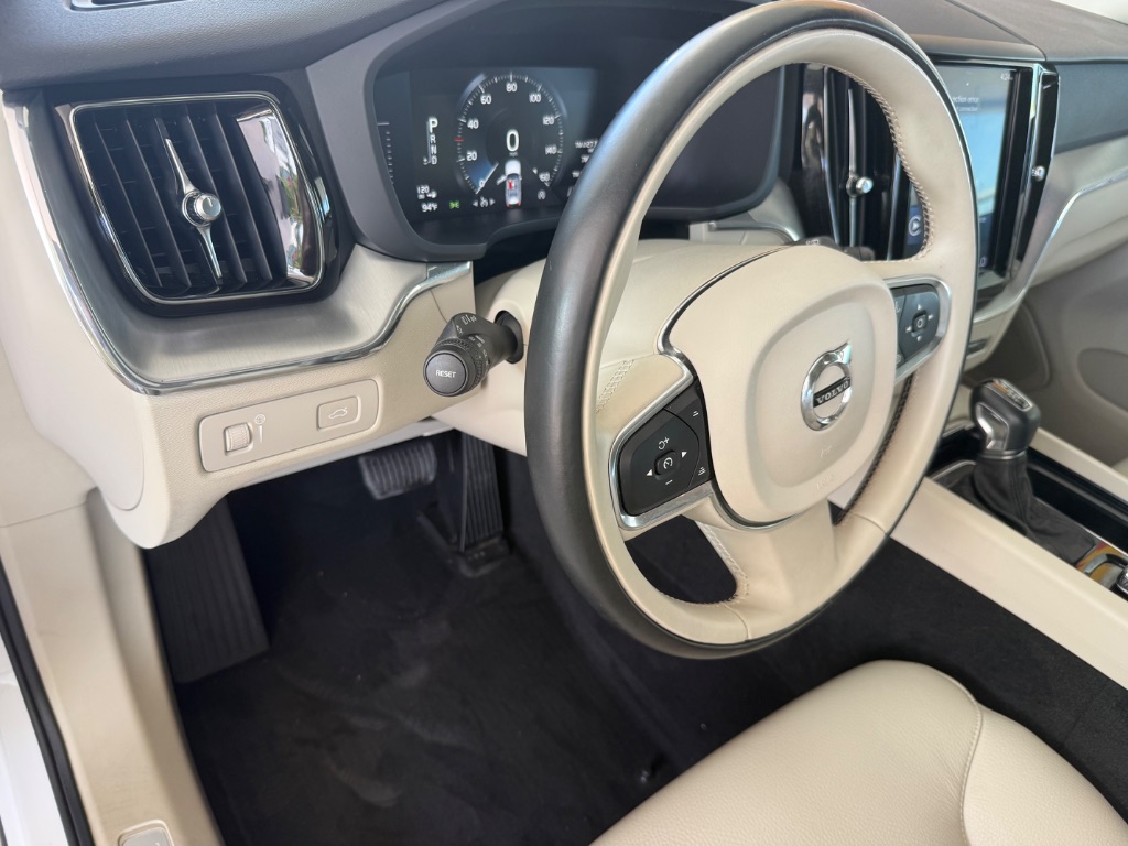 2019 Volvo XC60 - $18,950