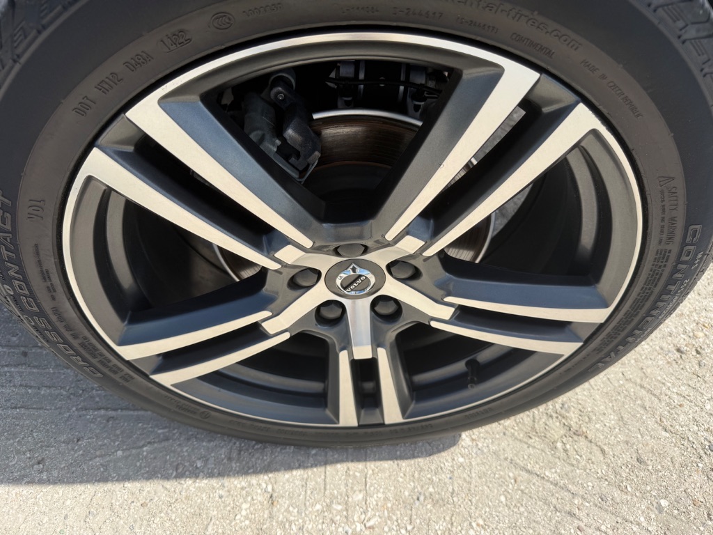 2019 Volvo XC60 - $18,950