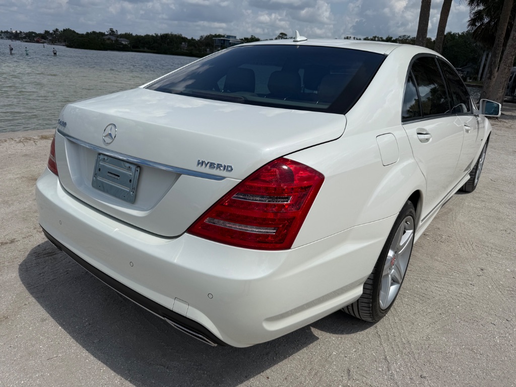 2011 Mercedes-Benz S-class - $18,550