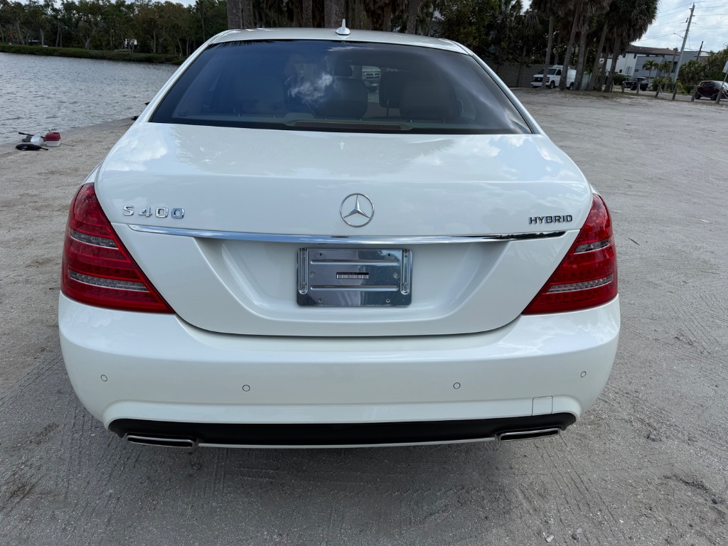 2011 Mercedes-Benz S-class - $18,550
