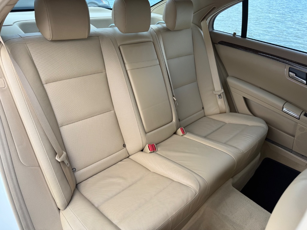 2011 Mercedes-Benz S-class - $18,550